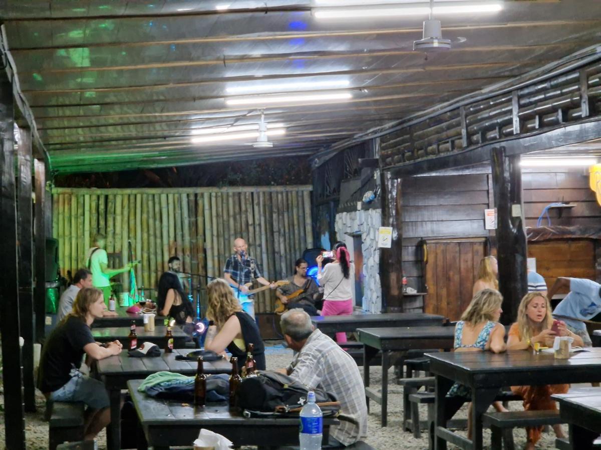 Playa Negra Brewing Beachfront Hotel Puerto Viejo de Talamanca Exterior foto